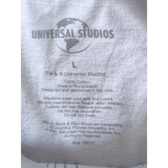 🔴 Men In Black Shirt Men Large White Short Sleeve Graphic Tee Universal Studio - Picture 5 of 9